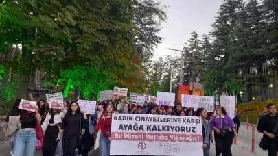 Anadolu Üniversitesi Öğrencileri Kadın ve Çocuk Cinayetlerine Karşı Yürüdü